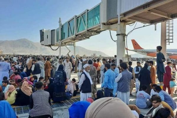 Les talibans reprennent Kaboul après 20 ans de combat contre les États-Unis