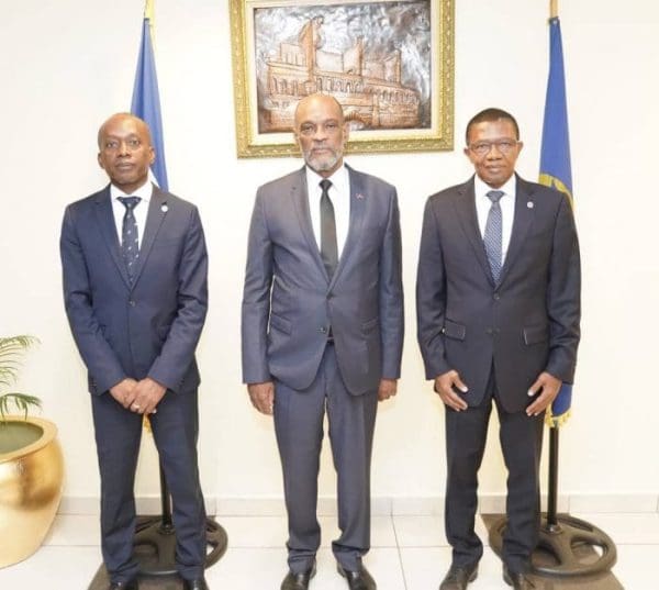 Haïti-économie: Ariel Henry rencontre le gouverneur de la BRH autour de la situation financière du pays