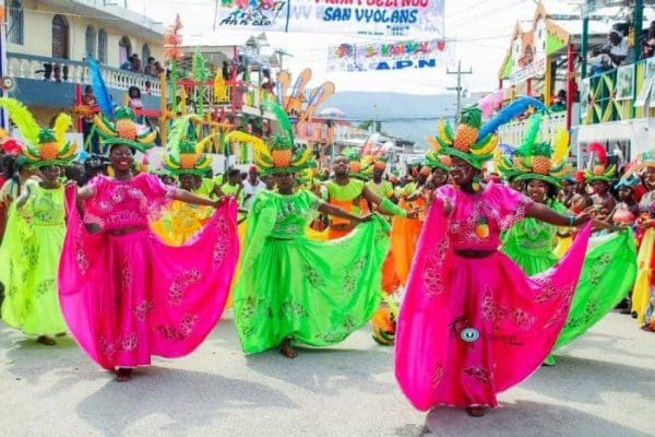 Haïti-Culture: la ville de Jacmel au rythme du carnaval