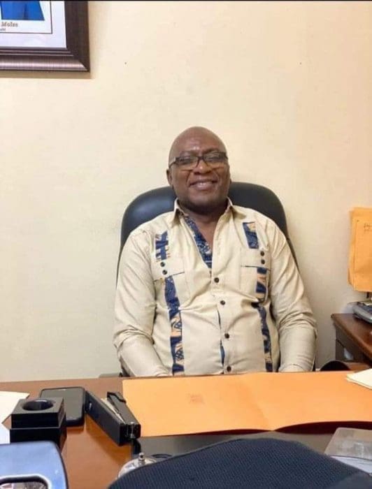 Haïti-Kidnapping: Ernst Lafleur, Directeur du Collège Jacques Roumain retrouve sa liberté<br> 6 Haïti-Kidnapping: Ernst Lafleur, Directeur du Collège Jacques Roumain retrouve sa liberté<br>
