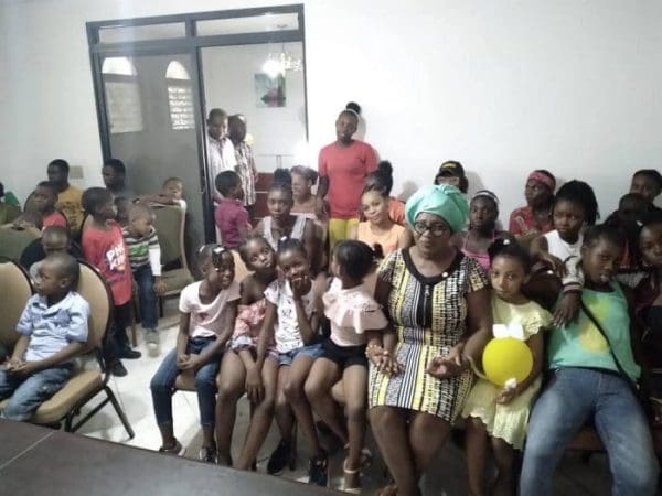 Haïti-société: quand Chrisnette Saint Georges enseigne le leadership à des enfants