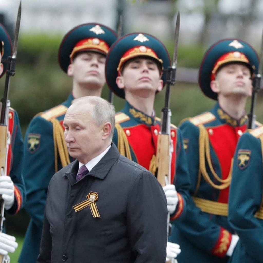 La Russie a célébré ce lundi le 77e anniversaire de la victoire sur l'Allemagne nazie. 17 La Russie a célébré ce lundi le 77e anniversaire de la victoire sur l'Allemagne nazie.