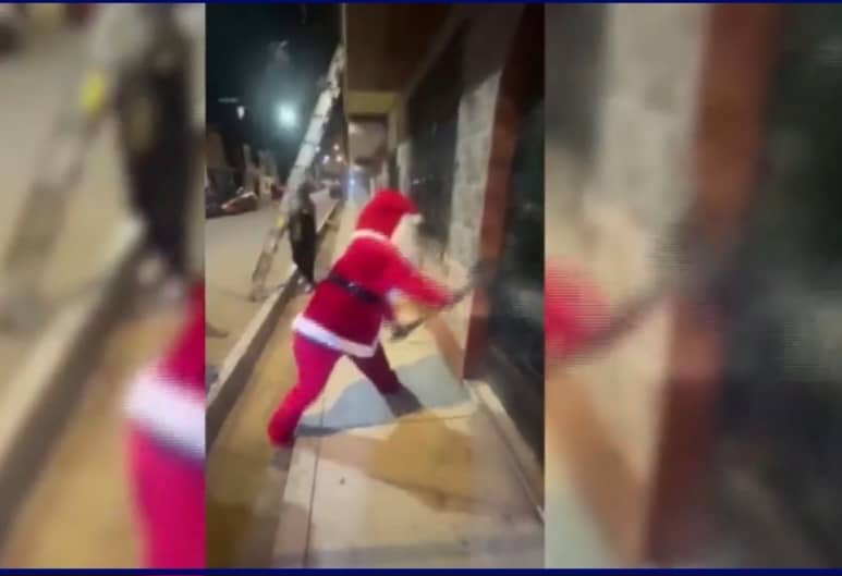 Insolite | Au Pérou, un policier se déguise en Père Noël pour arrêter des dealers