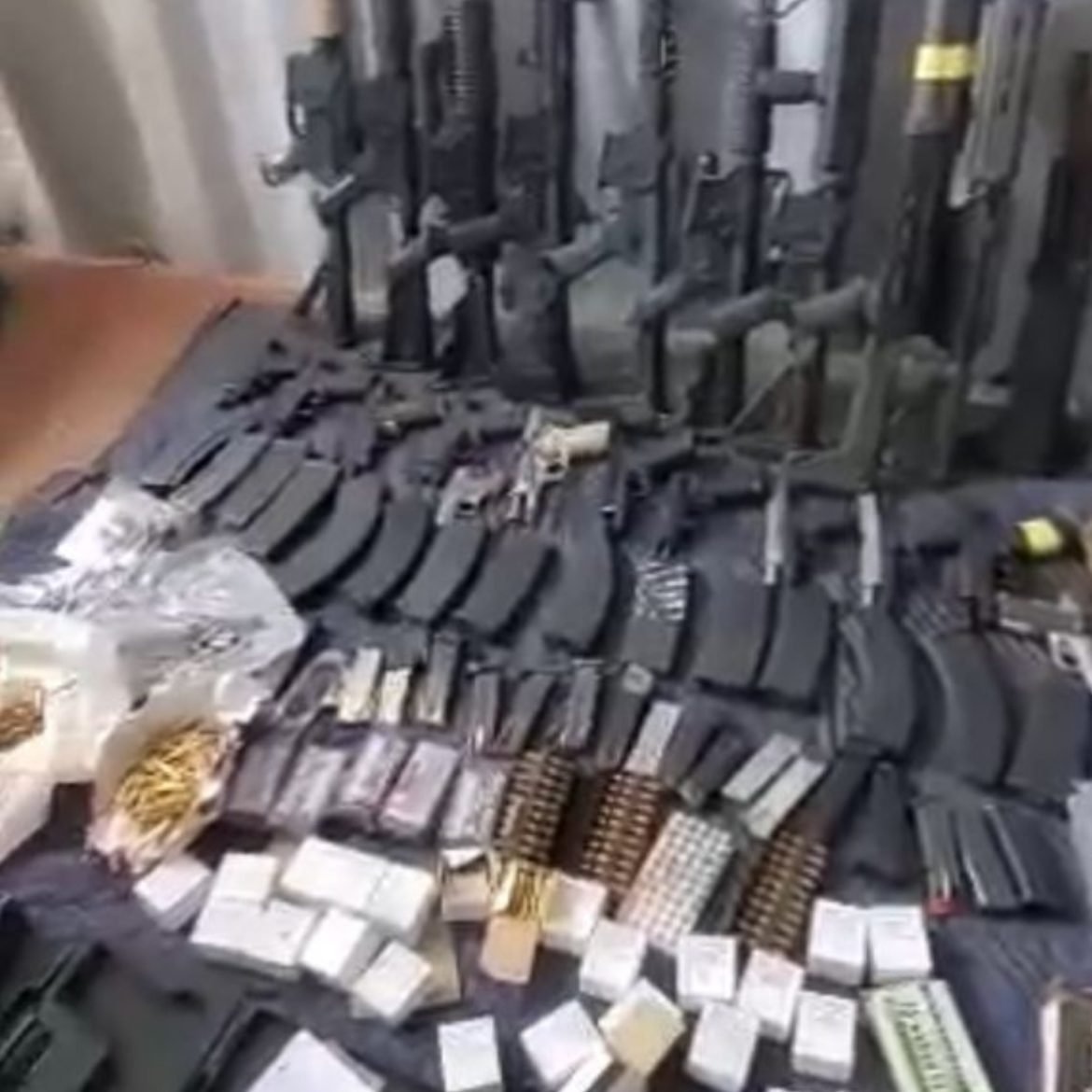Saisies d’armes au Cap-Haïtien : deux suspects recherchés par la PNH