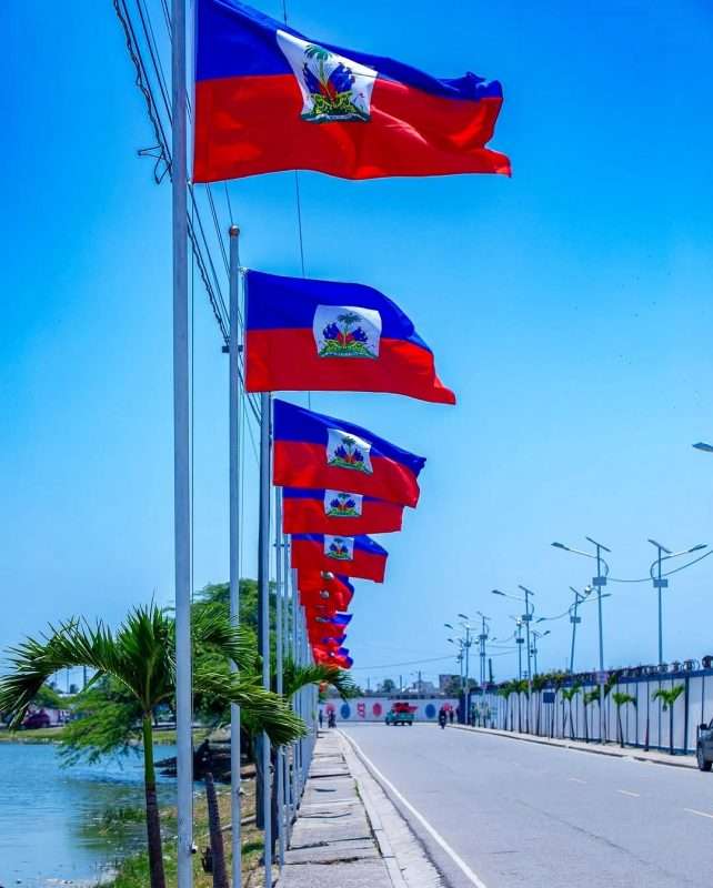 Haïti : Près de 400 millions de gourdes décaissés pour la fête du drapeau, des citoyens dénoncent