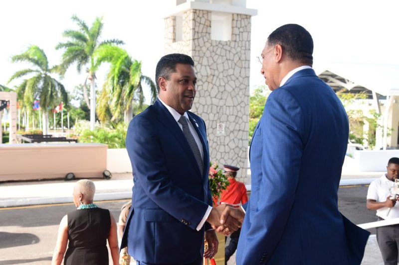 Laurent Saint-Cyr multiplie les rencontres en marge de la 49e Conférence de la CARICOM