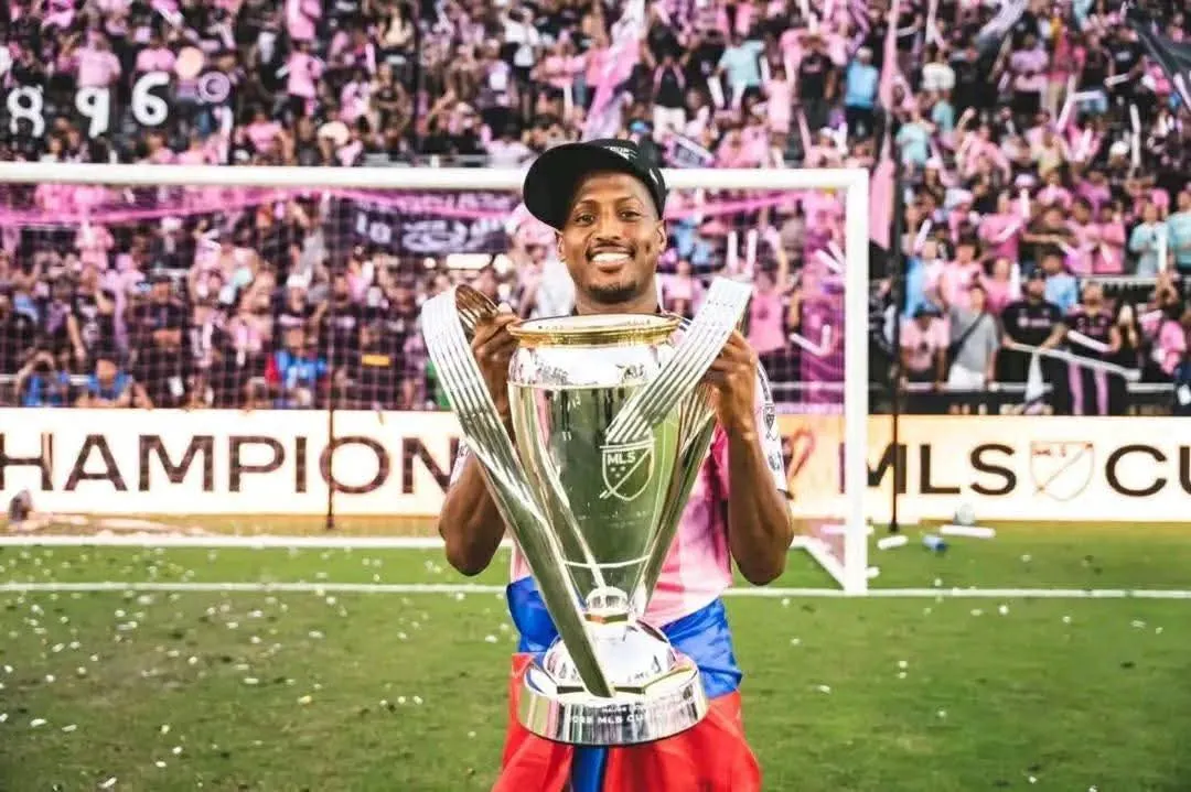 Fafà Picault, footballeur haïtien, champion MLS 2025 / Inter Miami