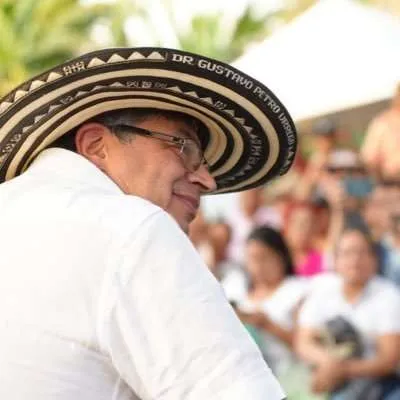 Gustavo Petro défie Donald Trump et met en garde contre une « menace illégitime »