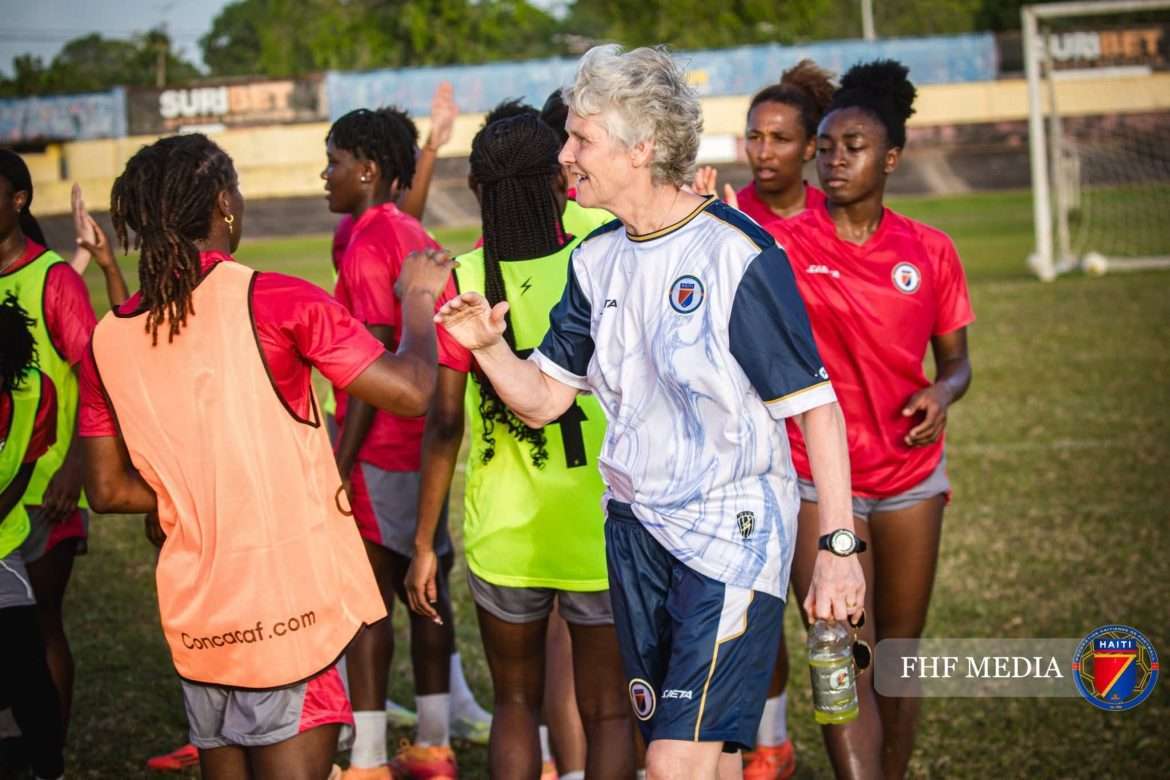 Éliminatoires CONCACAF : Pia Sundhage prend les commandes et lance la préparation