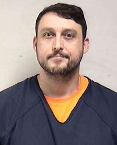 Menaces contre ICE sur TikTok : un homme du Wisconsin risque jusqu’à 10 ans de prison