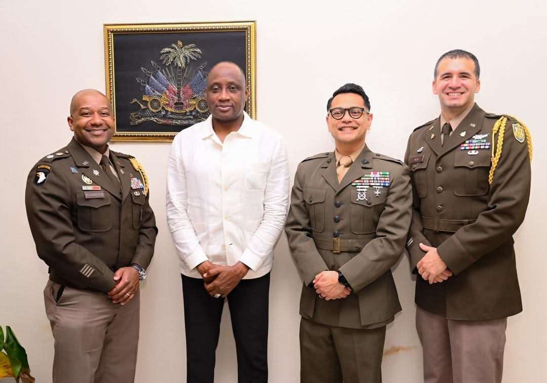 Haïti-Défense : Mario Andrésol échange avec des responsables militaires américains sur le renforcement des FAd'H