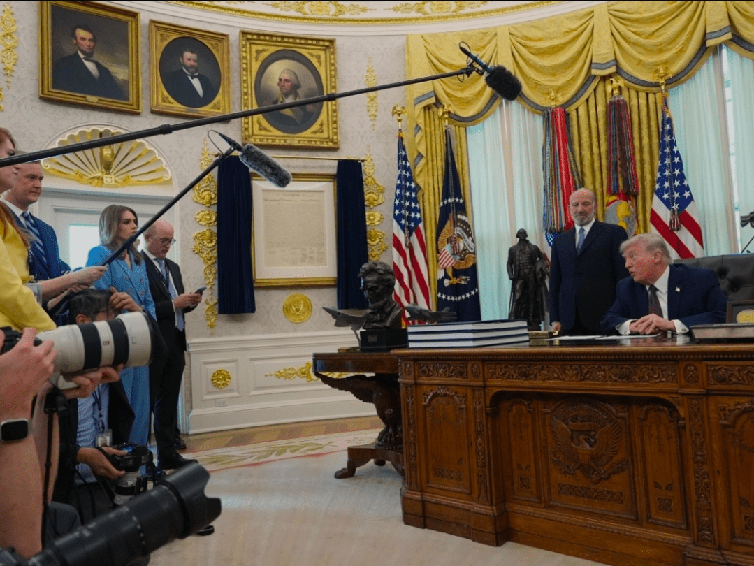 États-Unis : Trump signe deux nouveaux décrets visant la citoyenneté par droit du sol