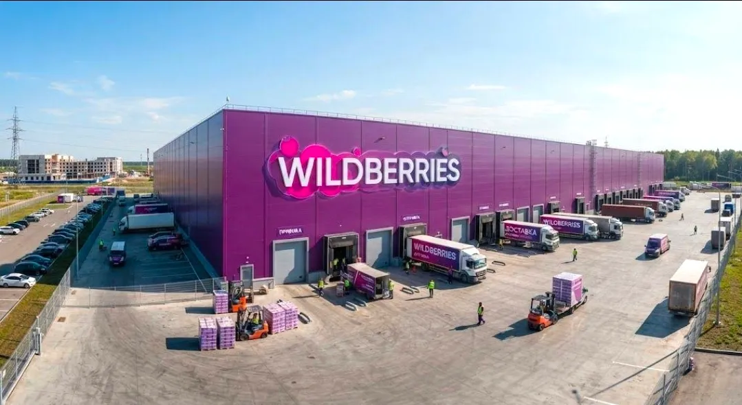 Ukraine : un entrepôt du géant russe Wildberries de nouveau touché lors d'une attaque massive de drones sur Moscou